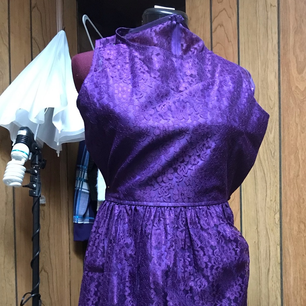 Dress - Picture 7 of 8